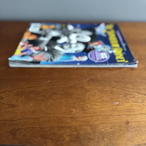 The Wonder Of‎ Disney Hollywood Spotlight Magazine Collectors Edition Jan 2022 - Picture 6 of 9